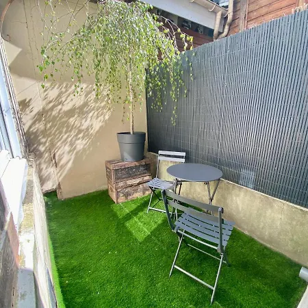 Apartment “l'atypique”-superbe Logement Avec Parking Prive *