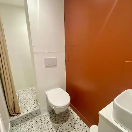 “l'atypique”-superbe Logement Avec Parking Prive *
